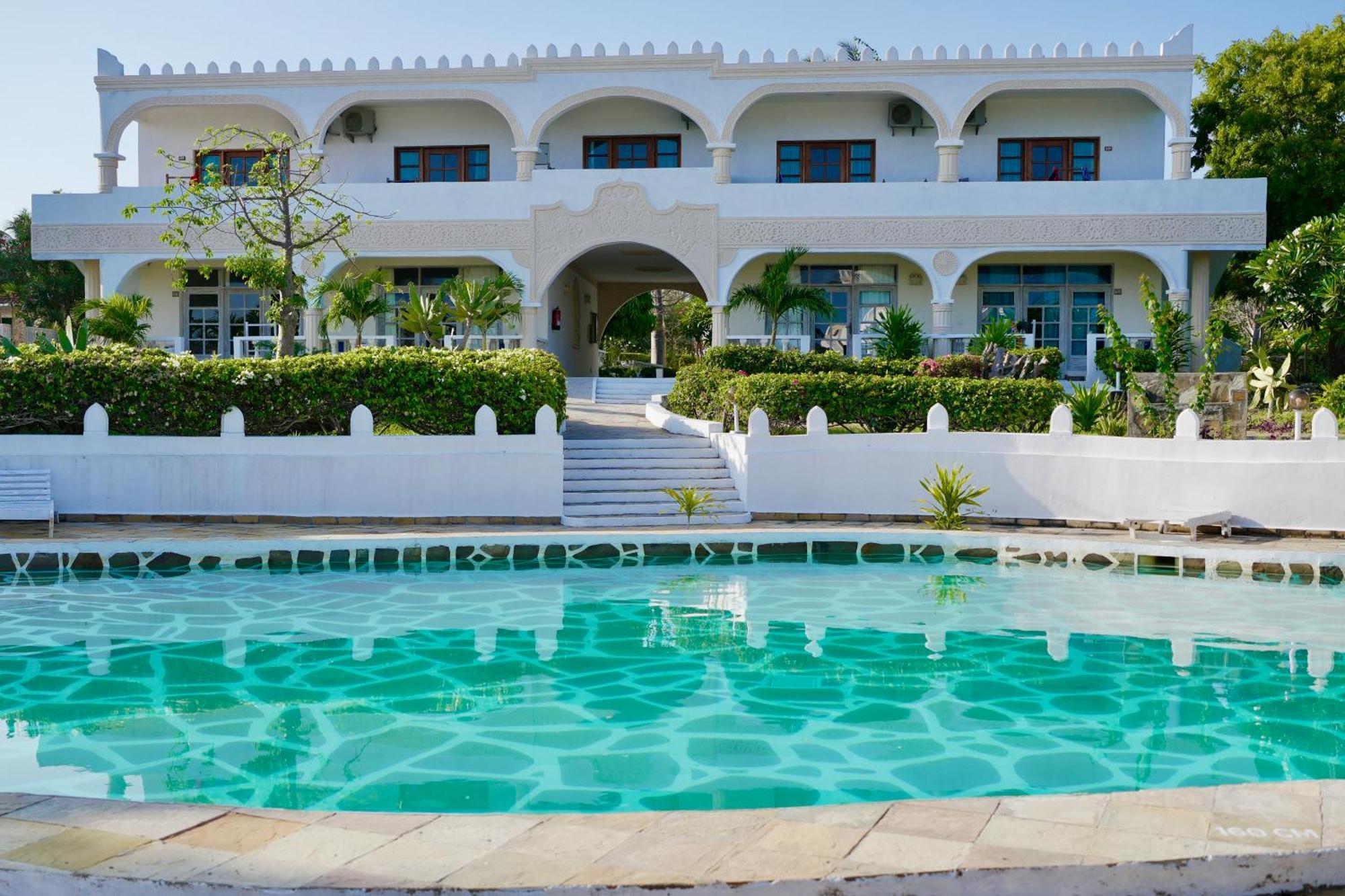 Jacaranda Beach Resort Watamu Exterior foto