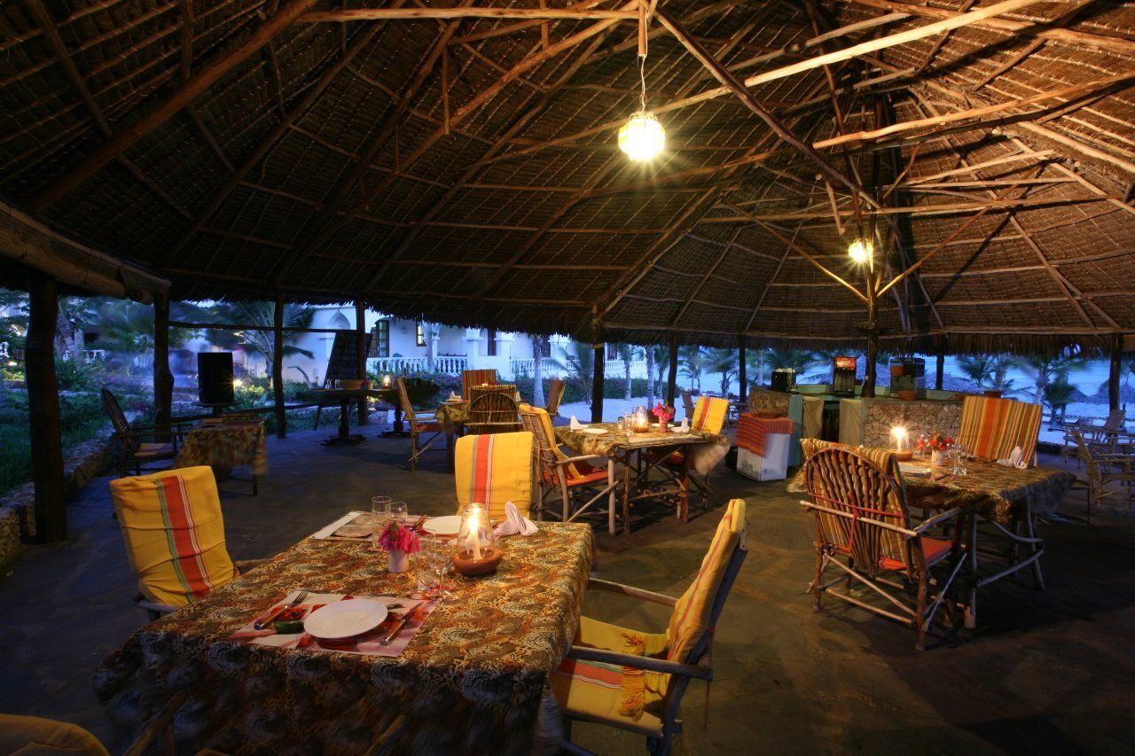 Jacaranda Beach Resort Watamu Exterior foto